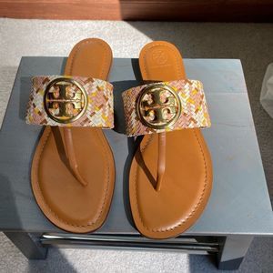 TORY BURCH Women 82642 Gold Logo Icon Benton Leather Sandals - NEW NWOB